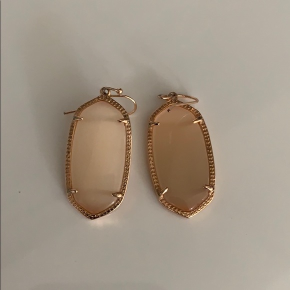 Kendra Scott Earrings - Picture 1 of 3